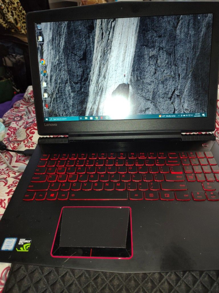 Lenovo Legion Y520 w/ i7 gen 7 & Nvidia GeForce GTX 1050 Ti