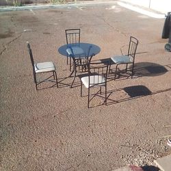 Glass Round Dining Room Table $100
