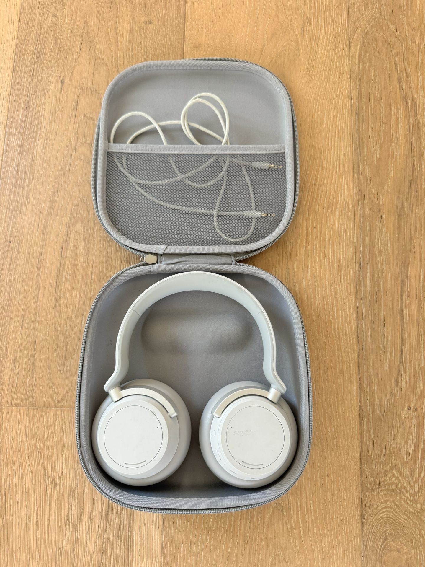 Microsoft Surface Studio Headphones