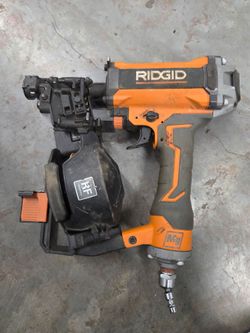 Rigid coil nailer R175RNF roofing nailer