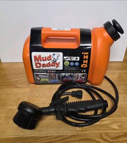 Mud Daddy Portable Washing Sprayer Brush System for Easy cleaning 5 Liters