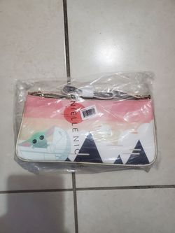 Madolorian purse