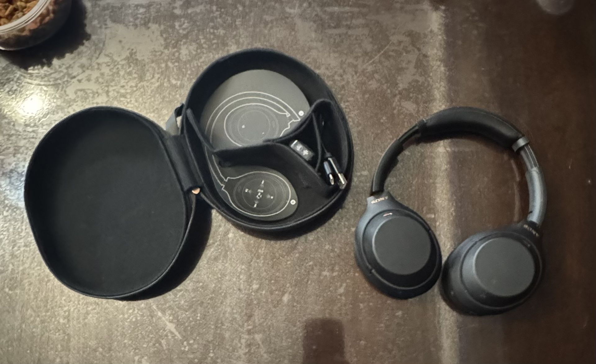 Sony XM4 Headphones