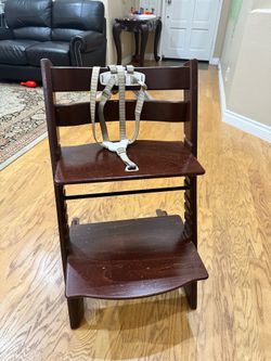 Stokke Tripp Trapp Adjustable Wooden High Chair – Dark Brown – Excellent Condition
