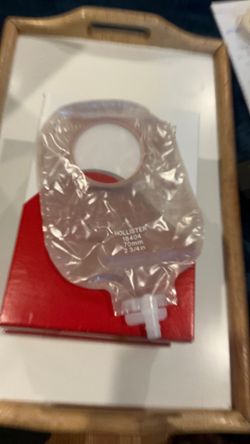 Hollister urostomy pouch 18404  Two boxes of 10 = 20 qty