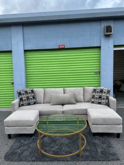 Light Gray/Velvet Soft U-Shape Sectional Sofa w/ Movable Ottoman (Delivery Available)