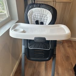 High Chair - Graco Duoliner DLX 6 In 1