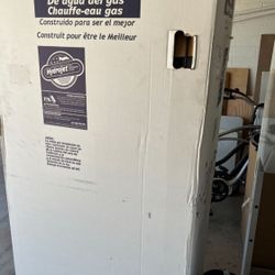 BradFord White Water Heater 40 gallon