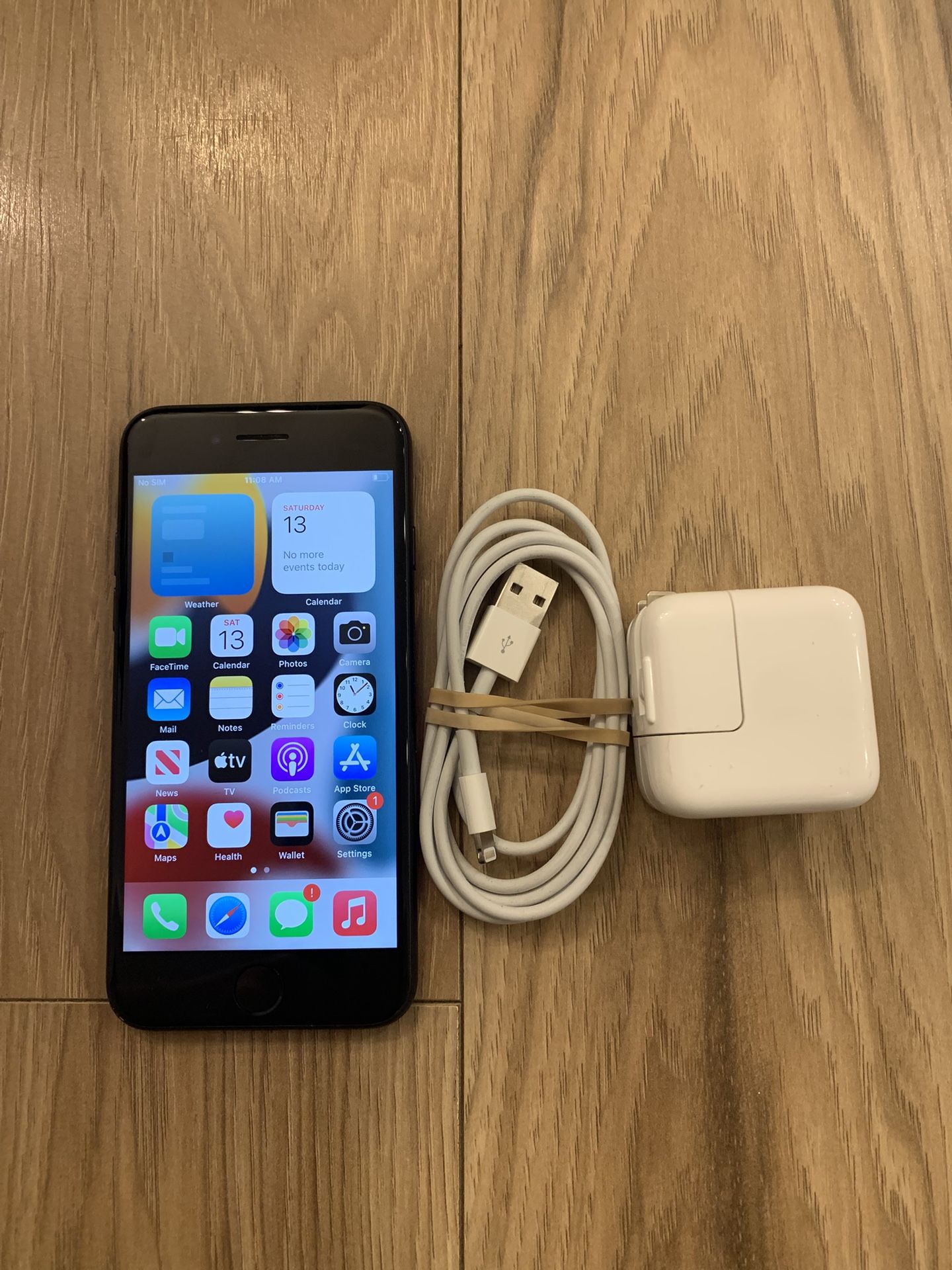 Apple iPhone 7 32GB ( Space Gray) unlocked with Charging Cable& Adapter