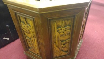 Antique coffee table with Chinese design