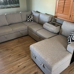 New Sectional W 2 Pullout Beds / Storage Chaise.  Grey Boucle.  92 X 119 X 60.  Free Delivery!