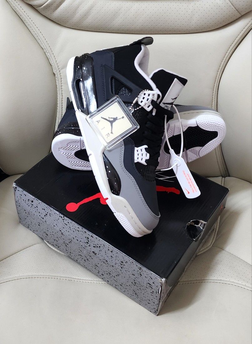 Jordan 4 Retro