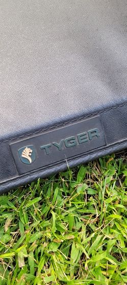 Toyota Tacoma Tundra Tonneau Cover