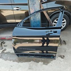 Door Front Left 19 23 Jeep Cherokee 