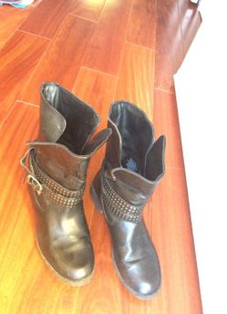 Black Booties from kolhls in good condition 61/2