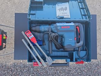 BOSCH ROTARY HAMMER RH745
