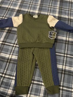 Max & Marcus 18-Month Sweatshirt & Sweatpants Set