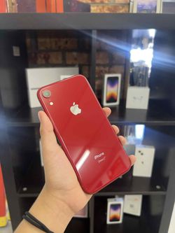 iPhone XR 64GB UNLOCKED 