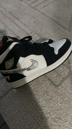 Jordan 1 mid equality sz 9