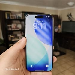 Like New iPhone 15 Pro 256GB Unlocked (100% Battery) w/ Box & Many Cases