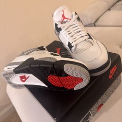 Jordan 4 Cement 