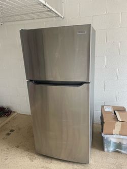Frigidaire refrigerator for parts