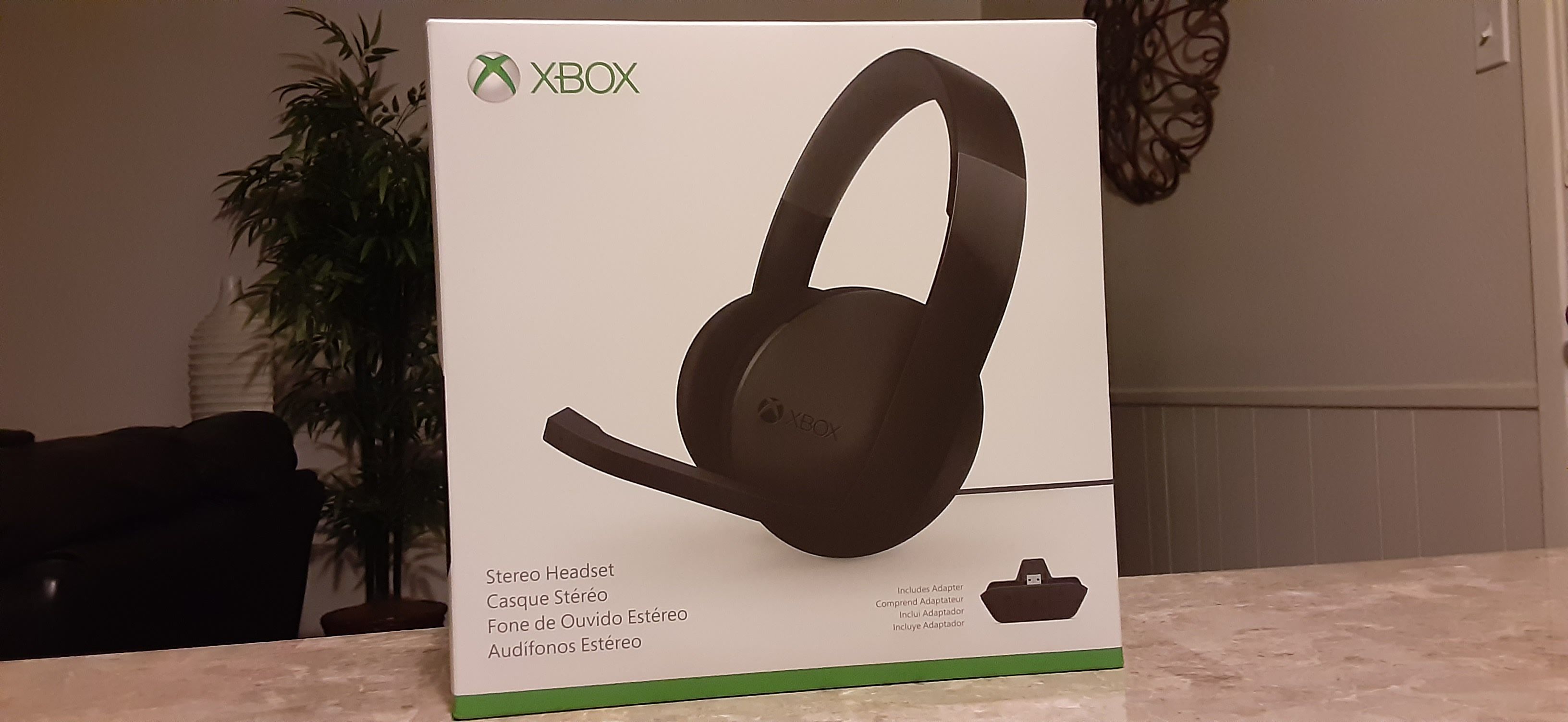 *NEW IN BOX* XBOX HEADSET WITH BOOM MIC FOR XBOX SERIES X/S