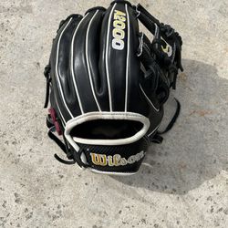 A2000 Baseball Glove