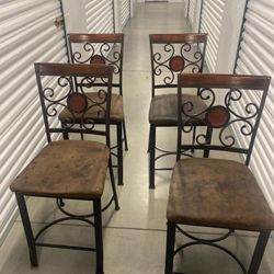  Bar Stools