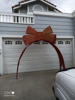 Red Bow ( single car garage door size)
