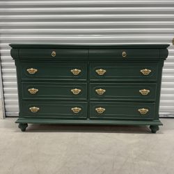 🌲Green Solid Wood Dresser - 8 Drawers