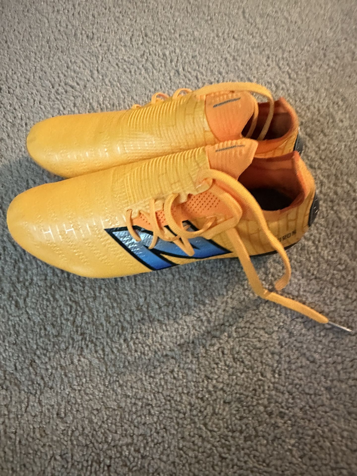 New Balence Furon V7+ Pro