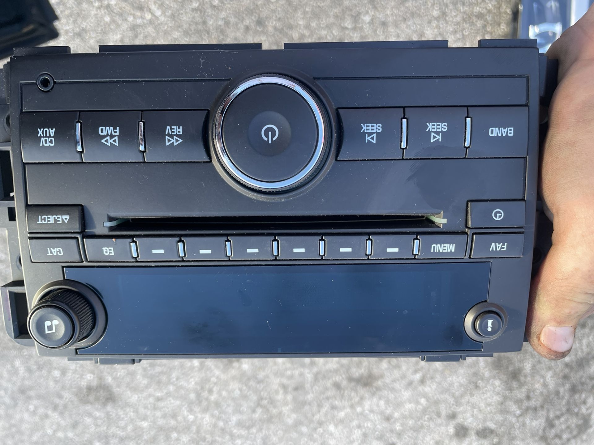 07-13 Silverado Tahoe Stock Radio