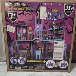 Monster High Haunted High School
