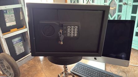 Black Electronic Digital Security Safe with Keys