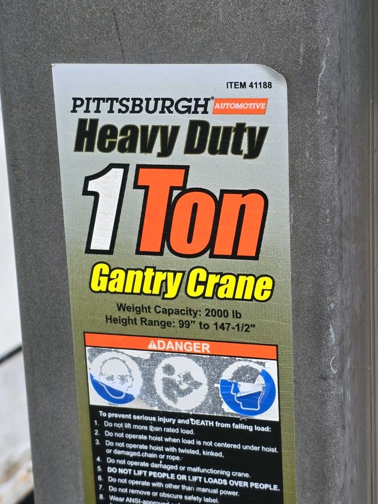 PITTSBURGH AUTOMOTIVE 1 ton Capacity Telescoping Gantry Crane