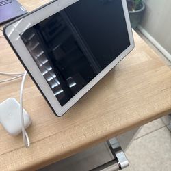 Google Nest Hub Max - 10" Smart Display with Camera