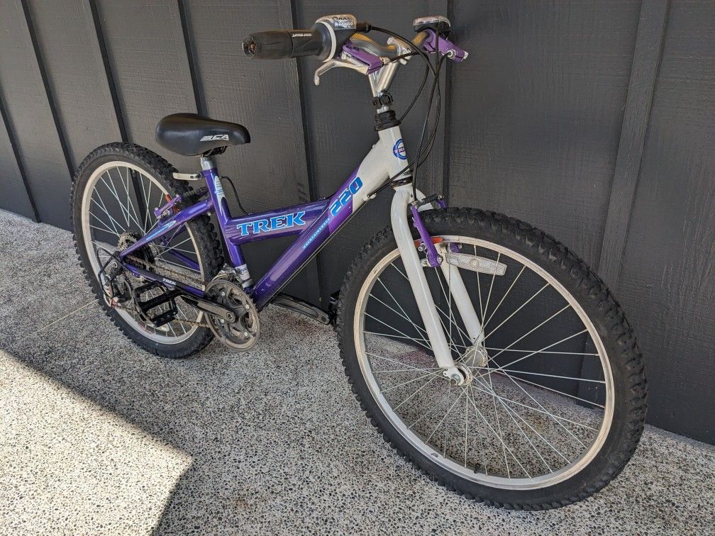 Trek 220 24" 21-Speed Gravel/Mountain/Road Hybrid Bike - Light 12" Frame - NEW Tubes/Newer Tires - Tuned! (Youth/Kids Bike)