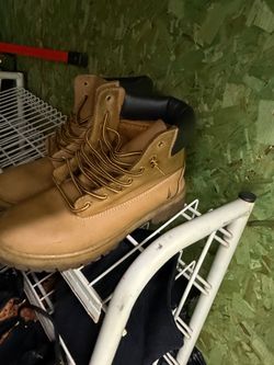 Size ten nautica boots