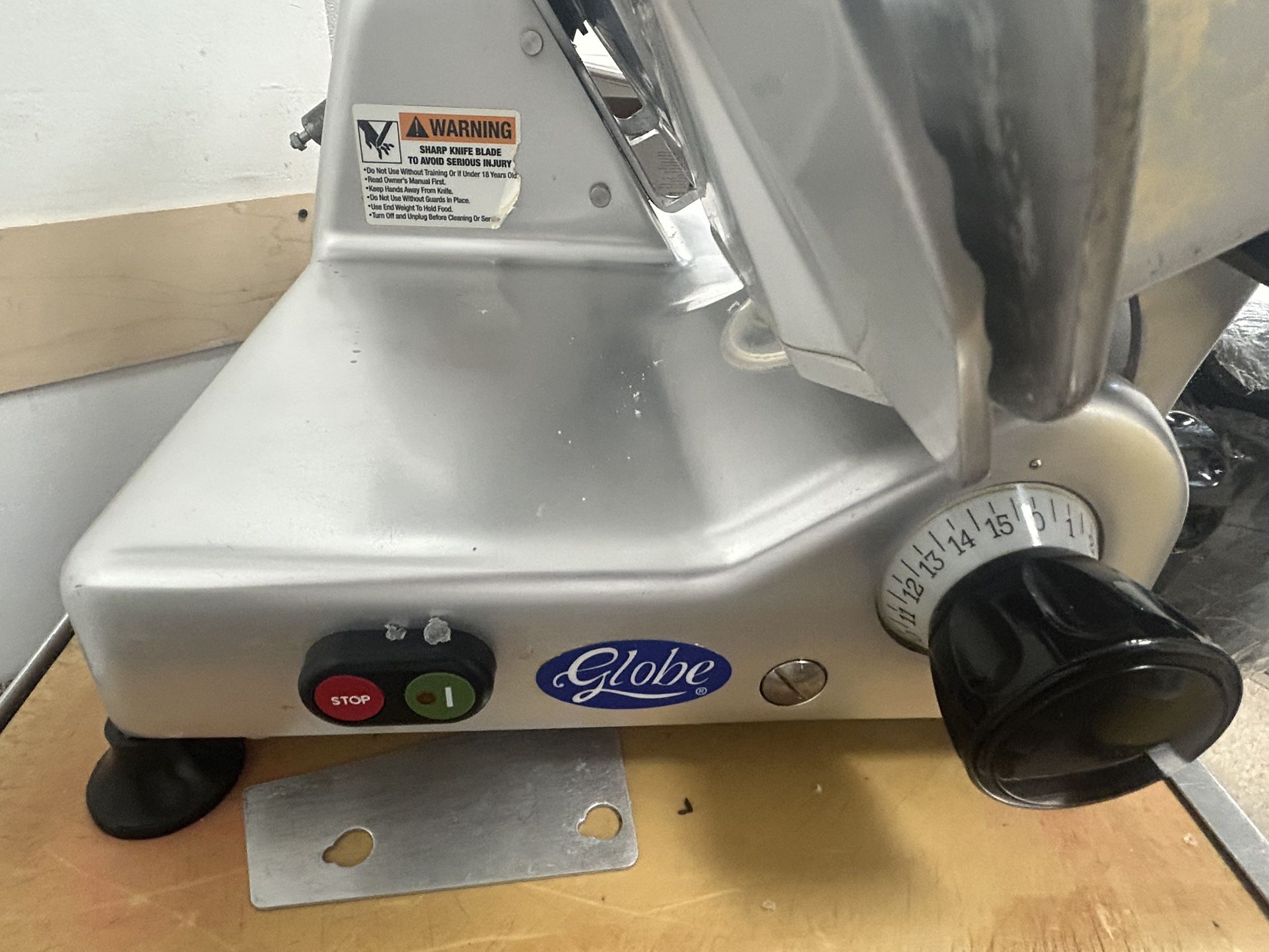 Globe G12 Medium Duty Manual Slicer - 12"
