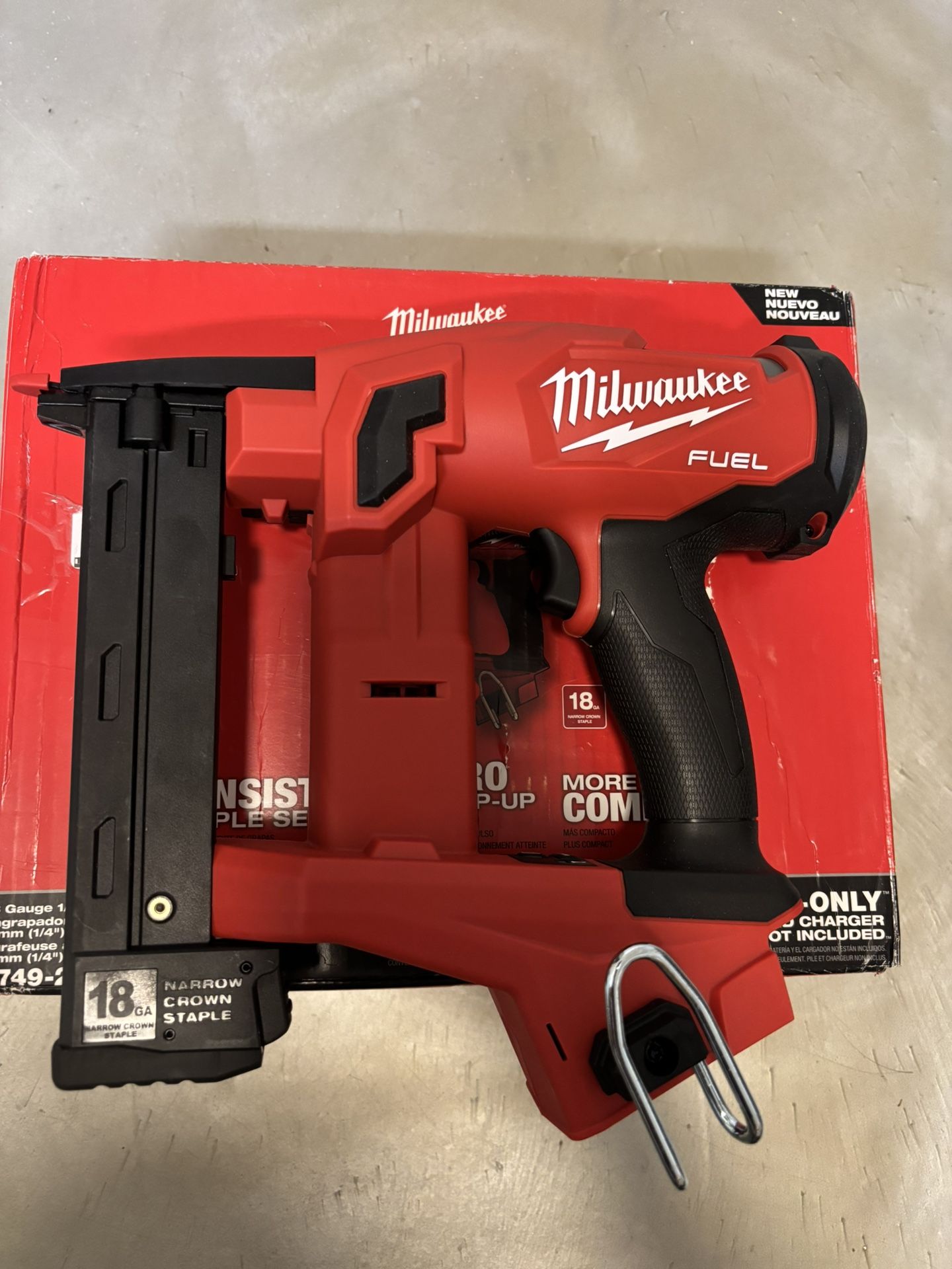 Milwaukee 18ga Stapler