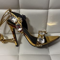 BRAND NEW gold high heels 
