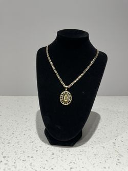 Round diamond virgin mare pendant