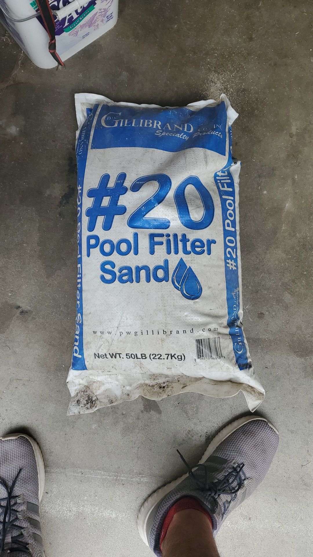 Pool filter sand