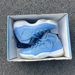 Jordan 11 Retro Pantone 2014 Sz 8.5 🩵🤍