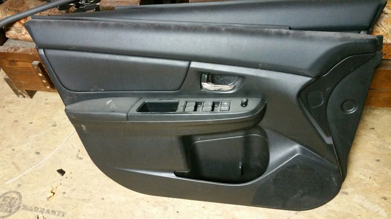 2013 Subaru Impreza 2.0 Wagon Interior Door Panels Trims