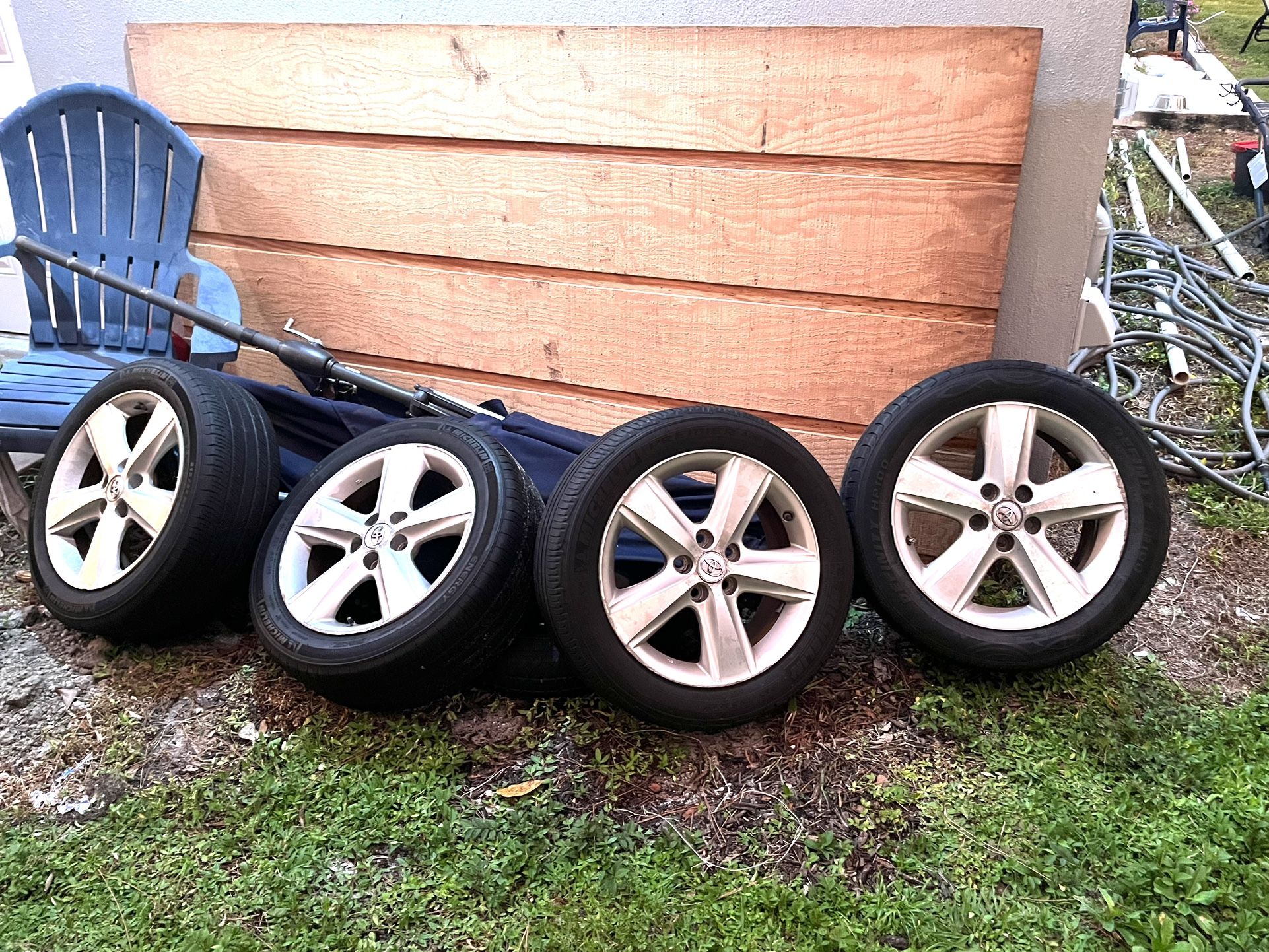 Toyota Camry SE rim And Tires 2011