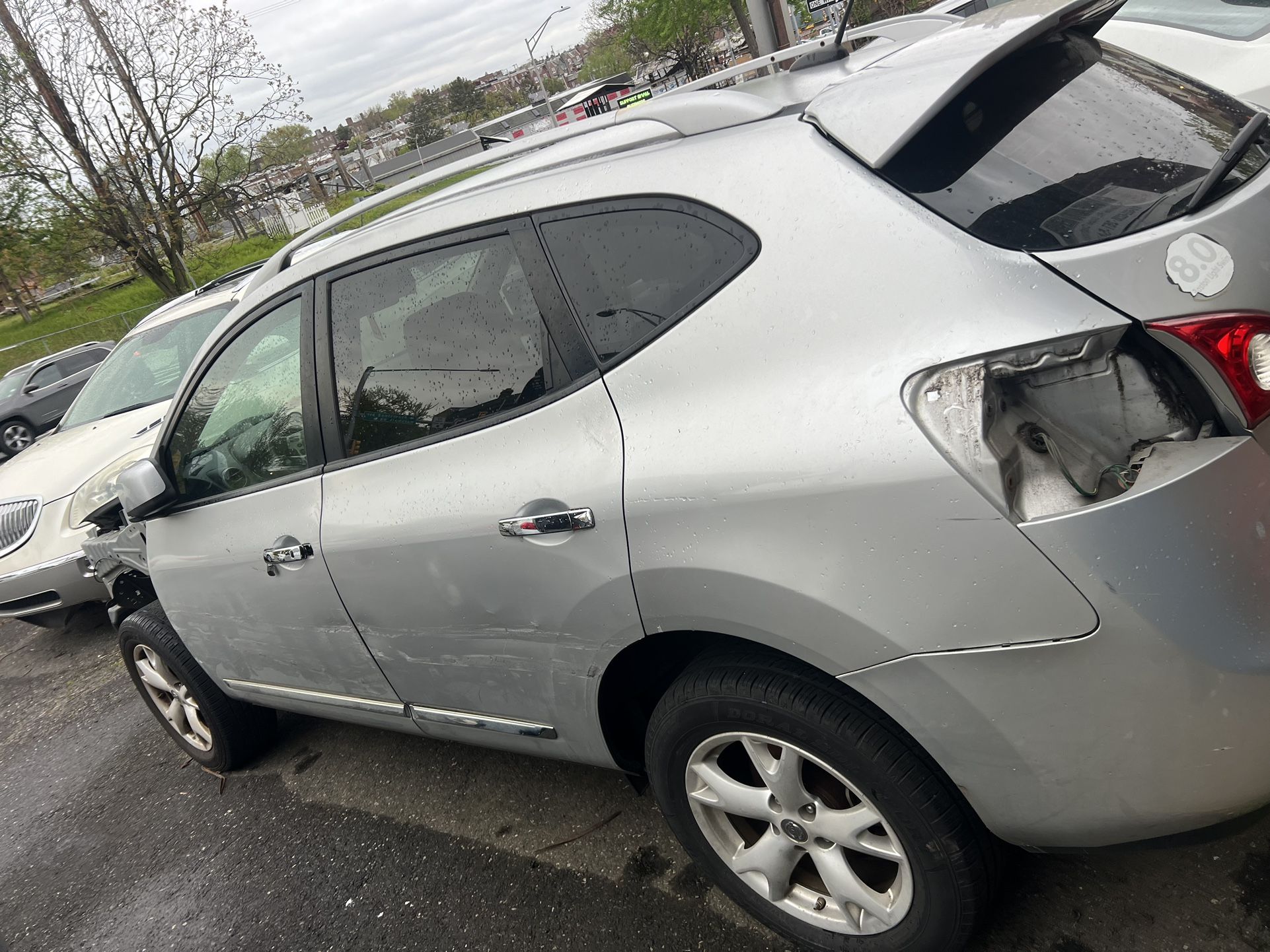 2012 Nissan Rouge Part Out 