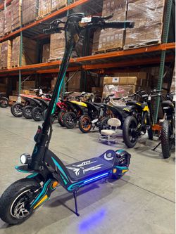 Dual-motor electric scooter