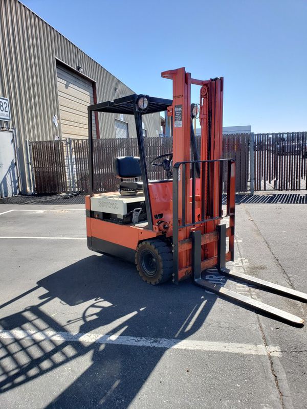 Toyota Forklift 3 Wheel Electric 3000 Pound Capacity For Sale In Milpitas Ca Offerup